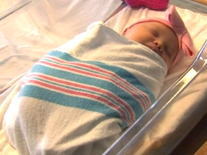 Mom Who Was Diagnosed with Ovarian Cancer Gives Birth to ‘Miracle’ Baby Girl